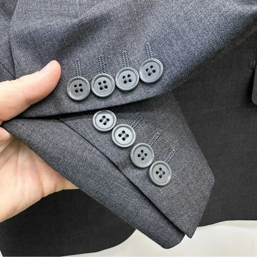 Mantoni Milan Italy grey 100% virgin wool 2 button blazer suit coat mens 42 long